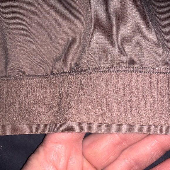 VS Pink Large Ultimate Strappy Lightly Lined Sports Bra & Panty NEW ICED COFFEE - Picture 10 of 16